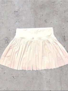 Pleated High-Waist Mini Skirt in white